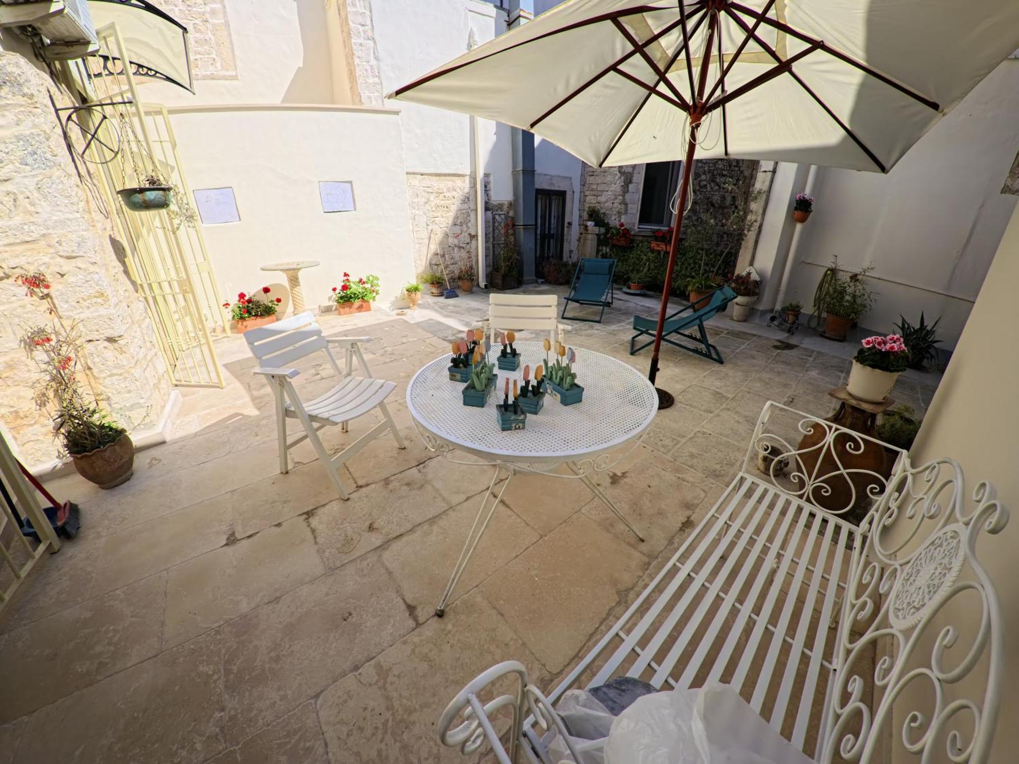 Palazzo Framarino Dei Malatesta - Noble Floor - XIV Century Giovinazzo Kültér fotó