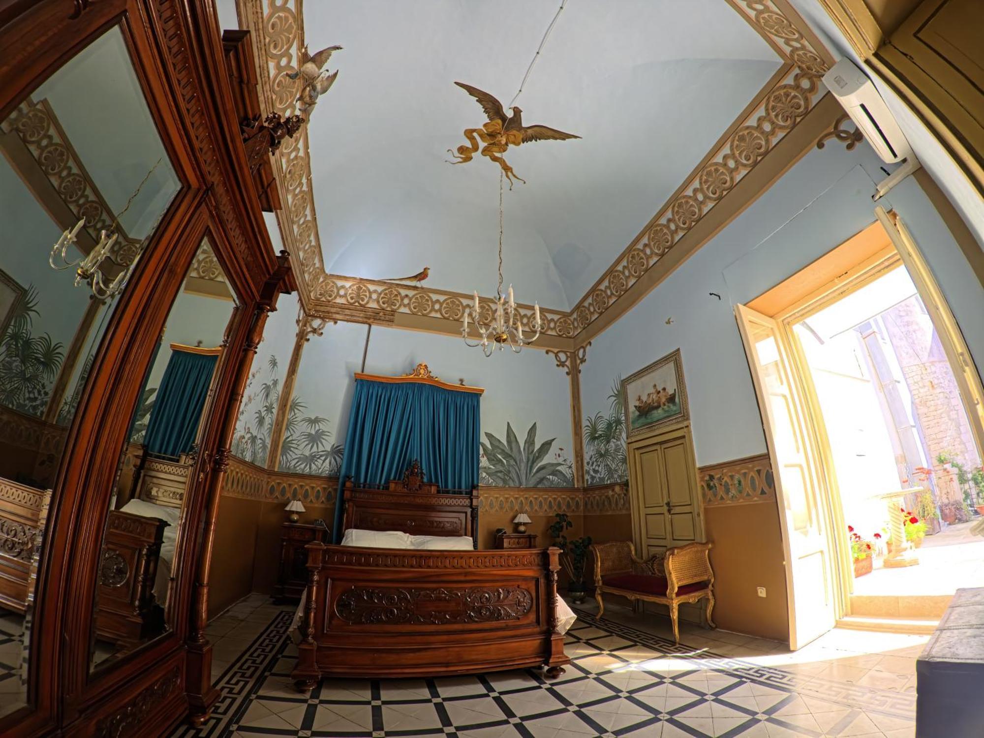 Palazzo Framarino Dei Malatesta - Noble Floor - XIV Century Giovinazzo Kültér fotó
